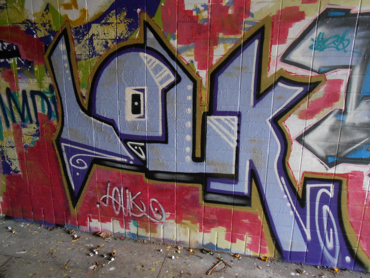 Graffiti Wall - Photo by peep - Louk