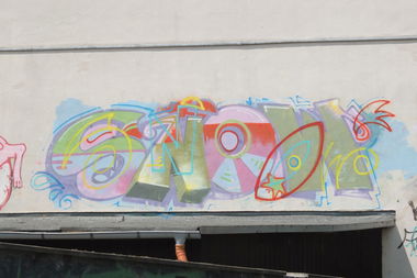 Graffiti Bombing in Leipzig - Photo by pewpew - snow, leipzig, rooftop