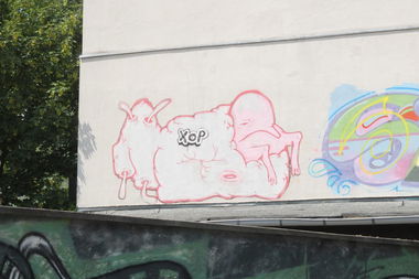 Graffiti Bombing in Leipzig - Photo by pewpew - xop, leipzig