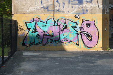 Graffiti Bombing in Leipzig - Photo by pewpew - usw, leipzig