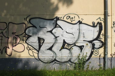 Graffiti Bombing in Leipzig - Photo by pewpew - resko, tls, leipzig
