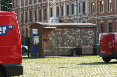 Graffiti Bombing in Leipzig - Photo by pewpew - resko, outlines, leipzig