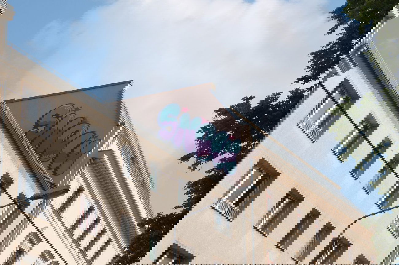 Graffiti Bombing in Leipzig - Photo by pewpew - snow, hur, leipzig