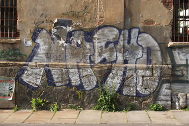 Graffiti Bombing in Leipzig - Photo by pewpew - nacho, crew, leipzig (2011)