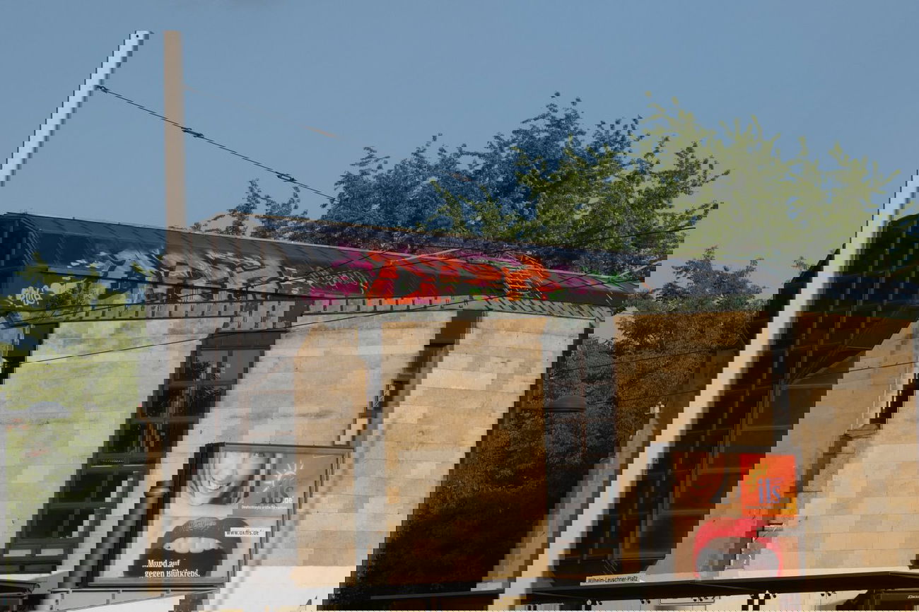 Graffiti Bombing in Leipzig - Photo by pewpew - org, leipzig