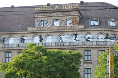 Graffiti Bombing in Leipzig - Photo by pewpew - org, leipzig