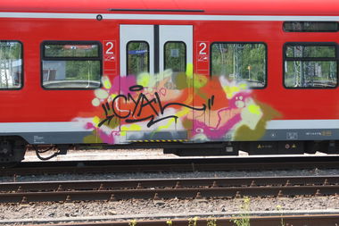 Graffiti Train in Hannover - Photo by pewpew - cyal, hannover (2014)