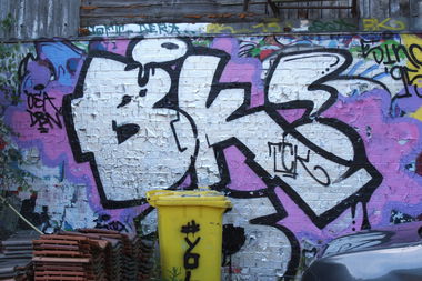 Graffiti Bombing in Hannover - Photo by pewpew - bk, tck, osa