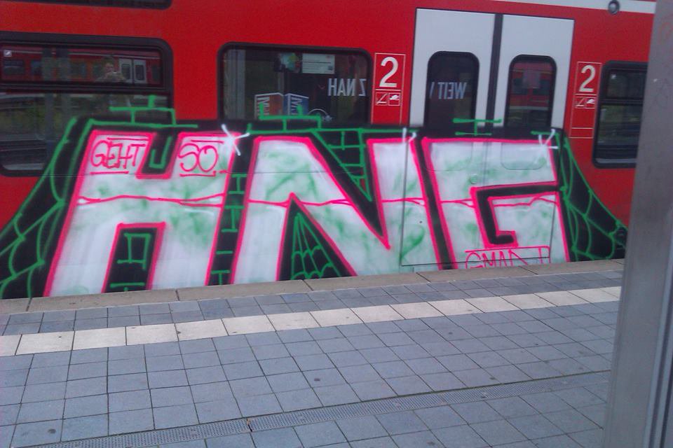 Graffiti Train in Hannover - Photo by pewpew - hng, gehtso, hannover (2014)