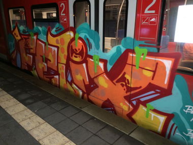 Graffiti Train in Hannover - Photo by pewpew - Felix (2014)
