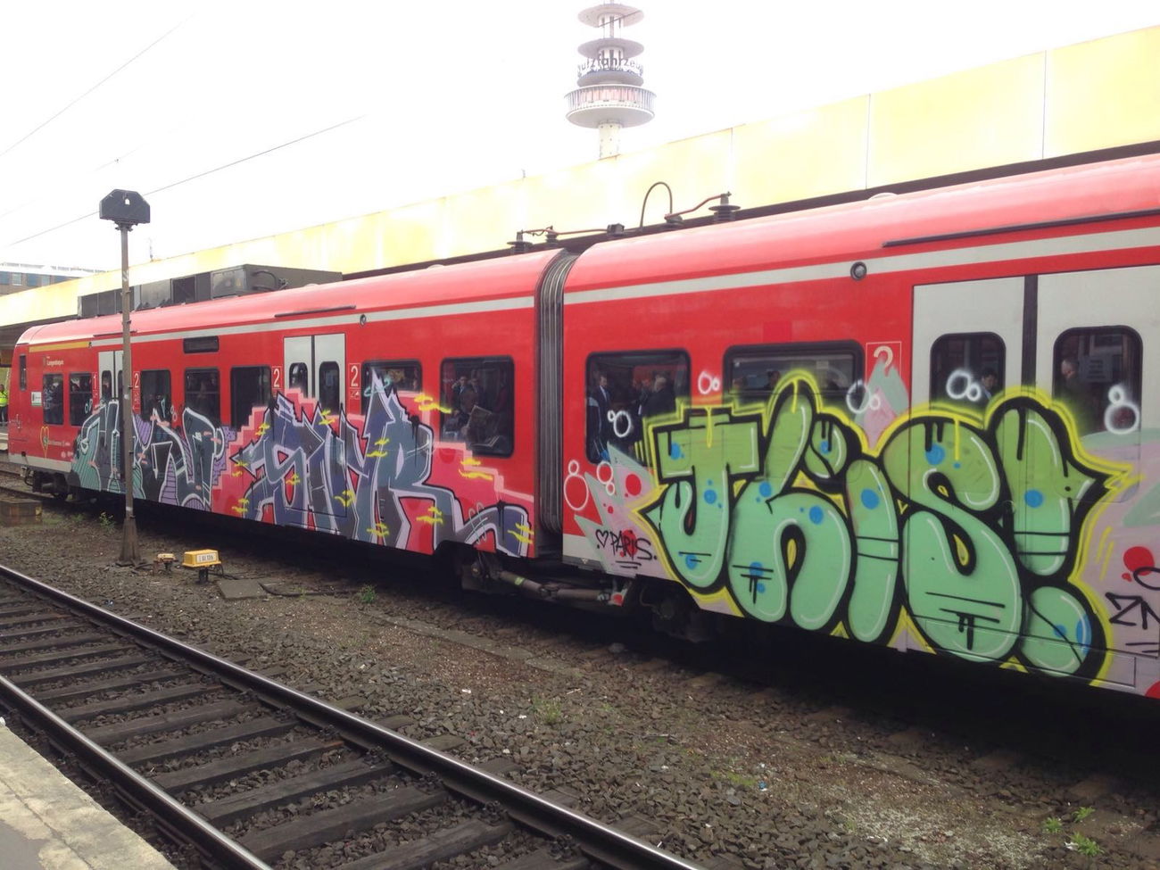 Graffiti Train in Hannover - Photo by pewpew - snyr, znc, this (2016)
