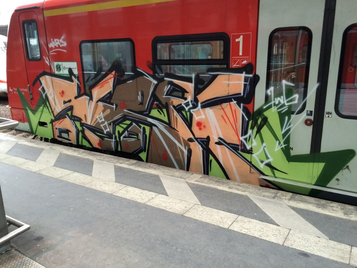 Graffiti Train in Hannover - Photo by pewpew - serie, hng, warz (2015)