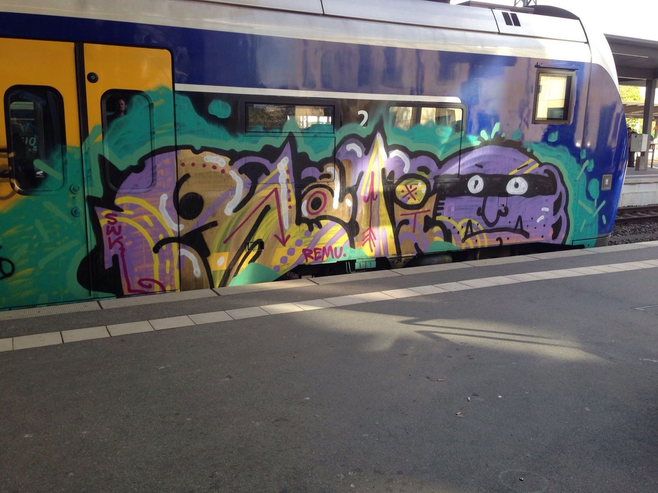 Graffiti Train in Leipzig - Photo by pewpew - remu, swk (2016)