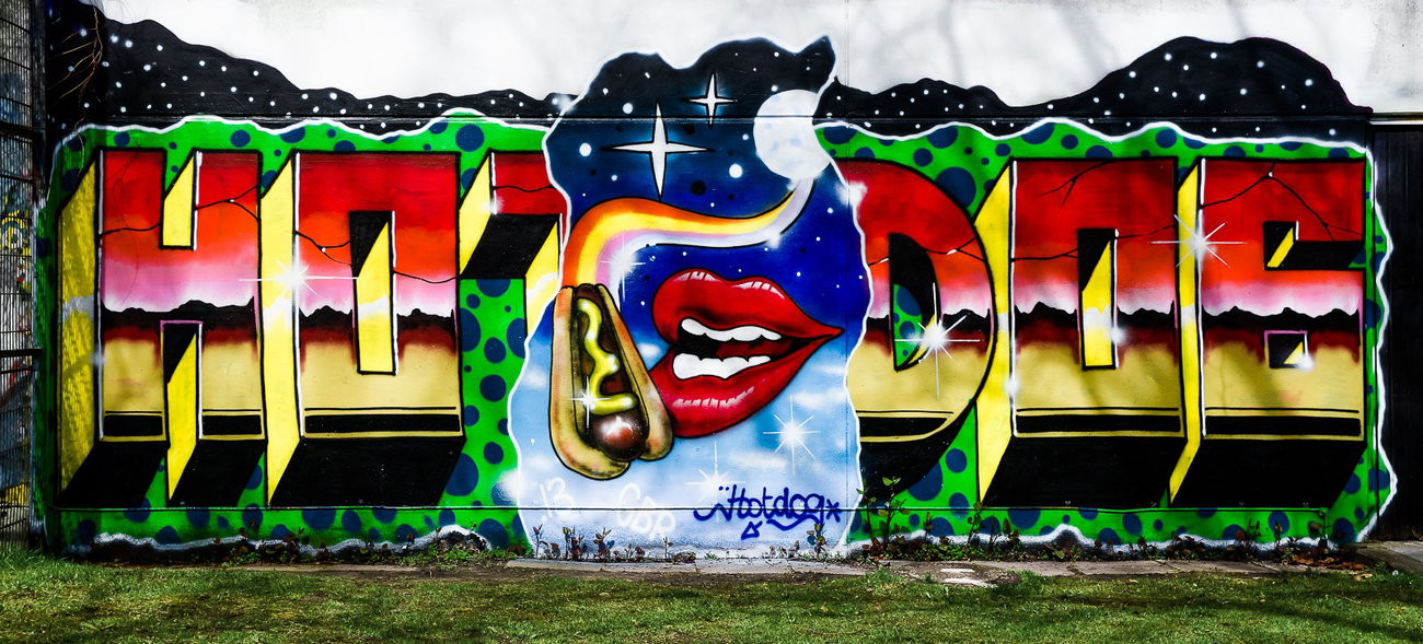 Graffiti Wall - Photo by pilotpirx - hotdog, hamburg, germany