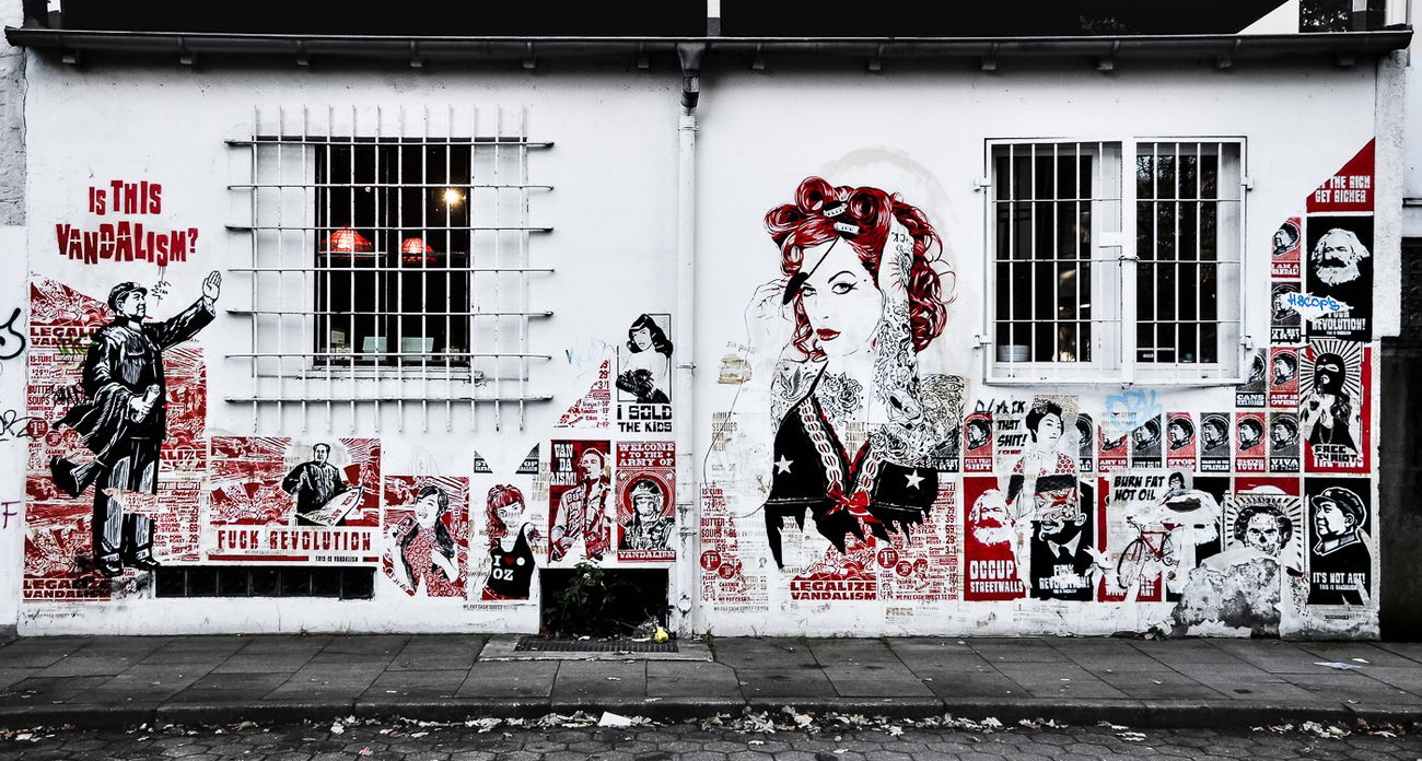 Graffiti Street Art - Photo by pilotpirx - mittenimwald, stencil, schablone