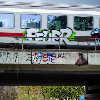 Graffiti Bombing - Photo by pilotpirx - feuer, beste, push