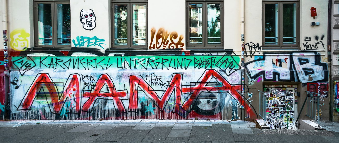 Graffiti Bombing - Photo by pilotpirx - hamburg, germany, urban