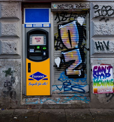 Graffiti Bombing - Photo by pilotpirx - hamburg, germany, urban