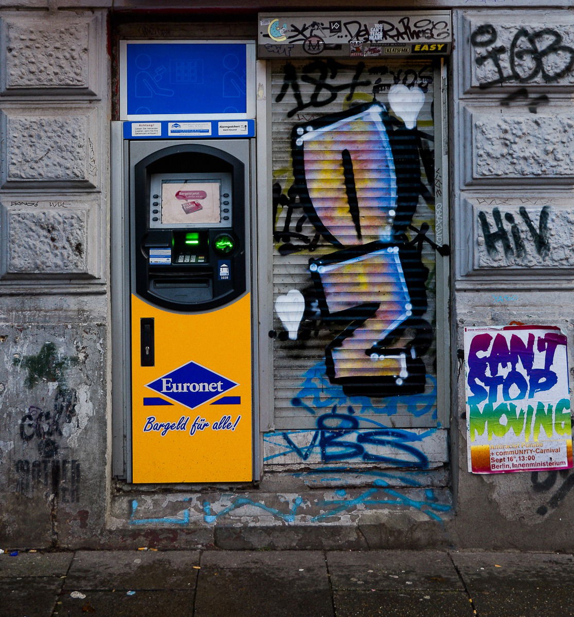 Graffiti Bombing - Photo by pilotpirx - hamburg, germany, urban