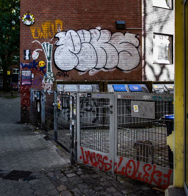 Graffiti Bombing - Photo by pilotpirx - hamburg, germany, urban