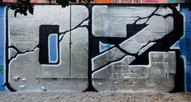 Graffiti Bombing - Photo by pilotpirx - ripOZ, OZ, sprühling