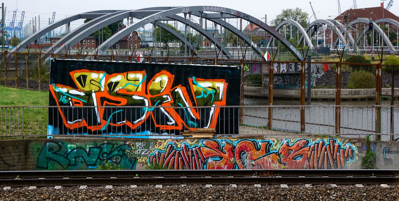 Graffiti Wall - Photo by pilotpirx - hamburg, germany, urban