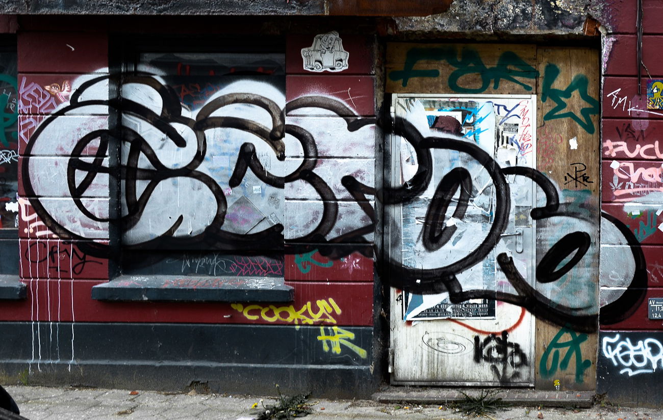 Graffiti Bombing - Photo by pilotpirx - hamburg, germany, urban