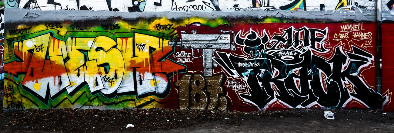 Graffiti Wall - Photo by pilotpirx - wesh, track, 187