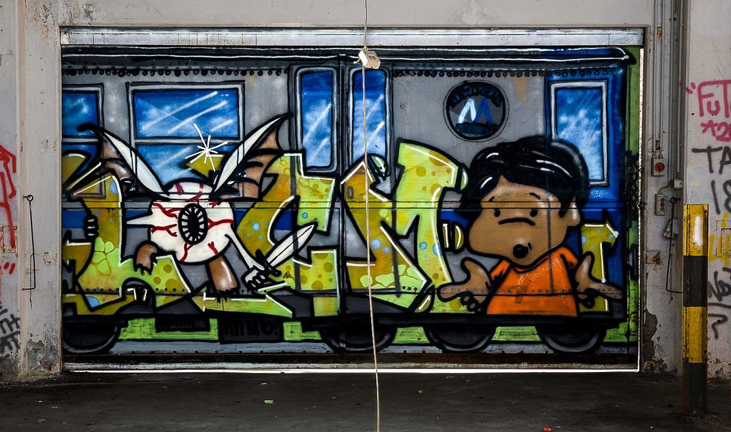 Graffiti Train - Photo by pilotpirx - locmo, hamburg, germany