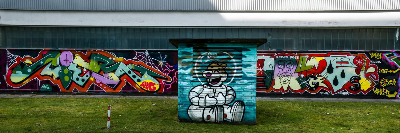 Graffiti Wall - Photo by pilotpirx - hamburg, germany, urban