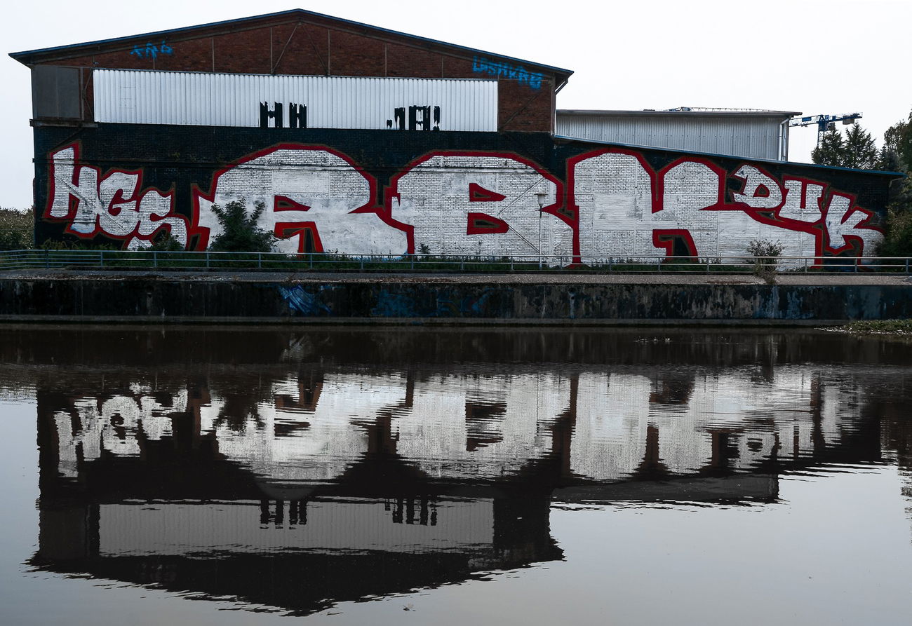 Graffiti Bombing - Photo by pilotpirx - hamburg, germany, urban