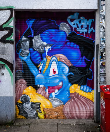 Graffiti Street Art - Photo by pilotpirx - shutter, hamburg, germany