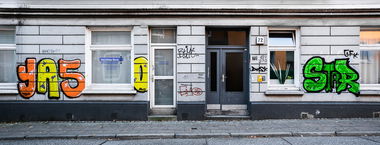 Graffiti Bombing - Photo by pilotpirx - yasostar, yaso, star