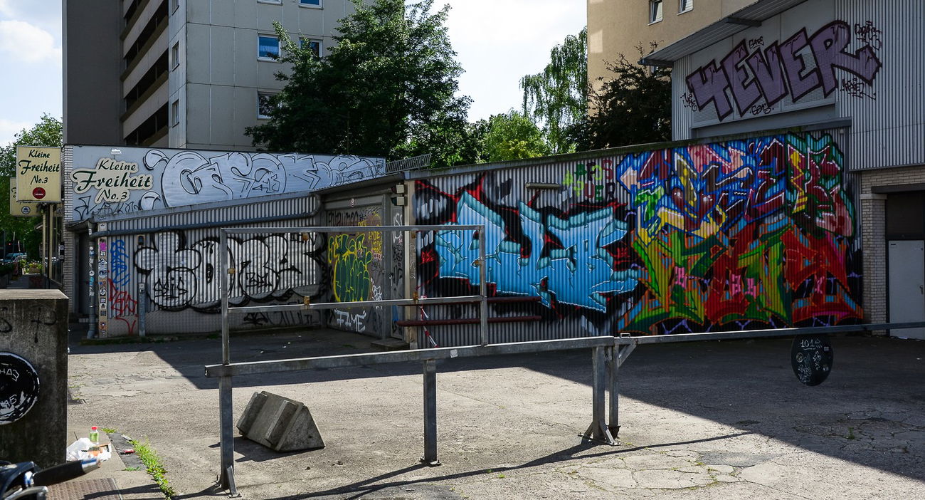 Graffiti Bombing - Photo by pilotpirx - hamburg, germany, urban
