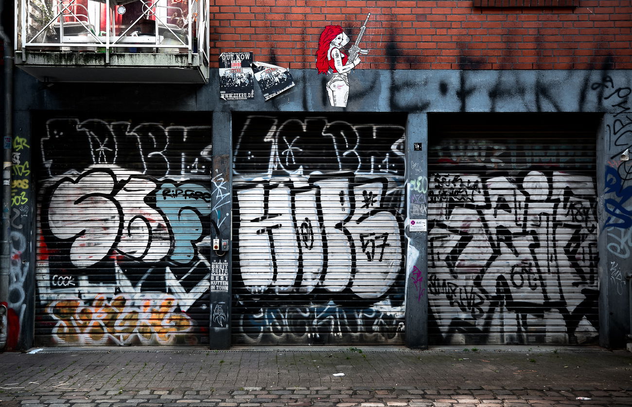 Graffiti Bombing - Photo by pilotpirx - hamburg, germany, urban