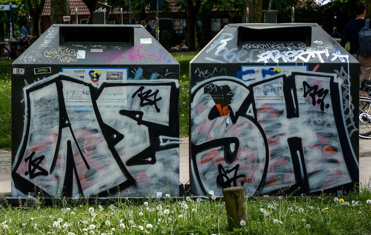 Graffiti Bombing - Photo by pilotpirx - hamburg, germany, urban