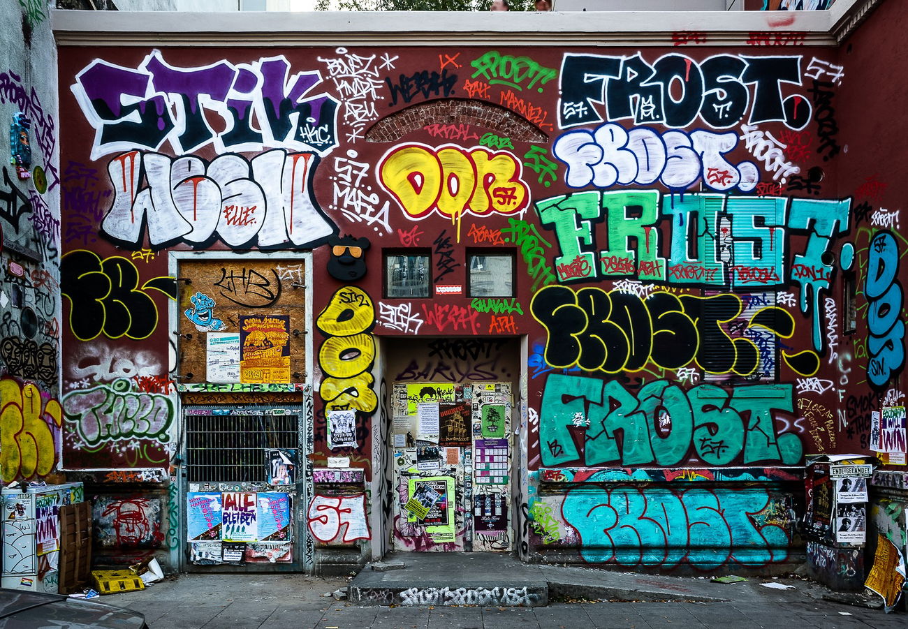 Graffiti Bombing - Photo by pilotpirx - don, frost, wesh (2018)