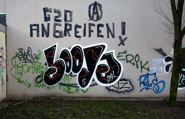 Graffiti Bombing - Photo by pilotpirx - hamburg, germany, urban