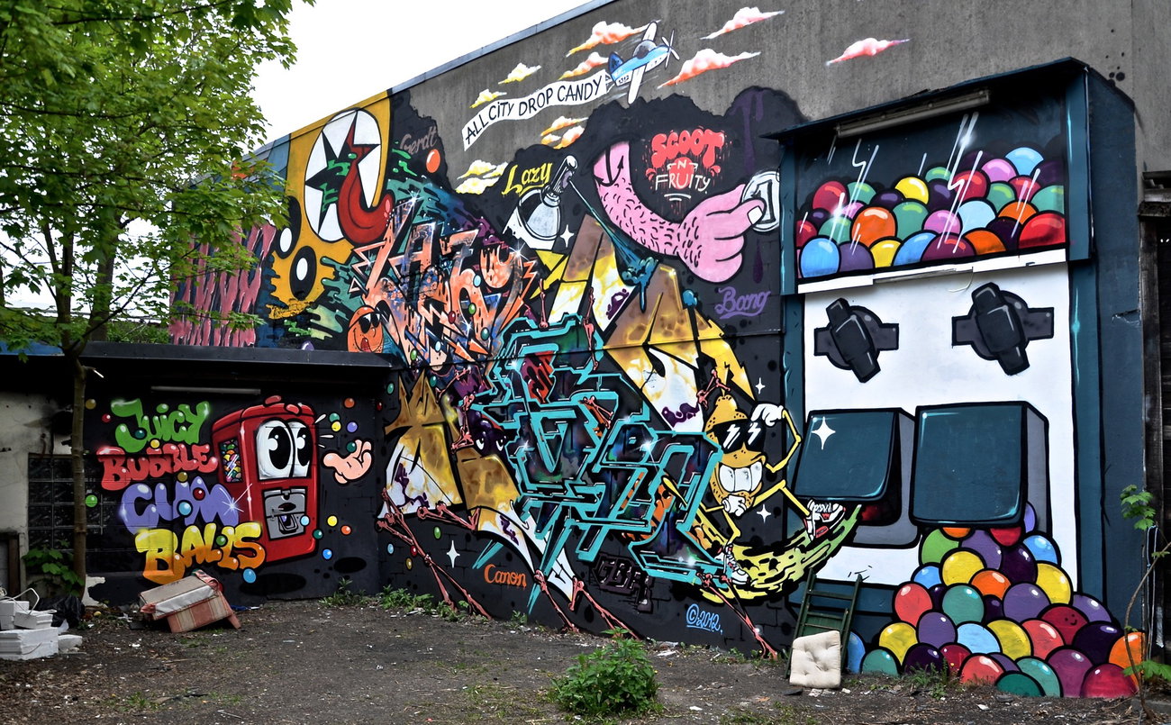 Graffiti Wall - Photo by pilotpirx - gerdt, kartoffeltierchen, jbcb