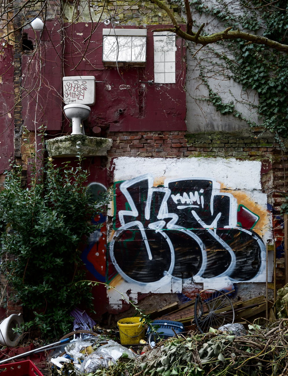 Graffiti Bombing - Photo by pilotpirx - hamburg, germany, urban
