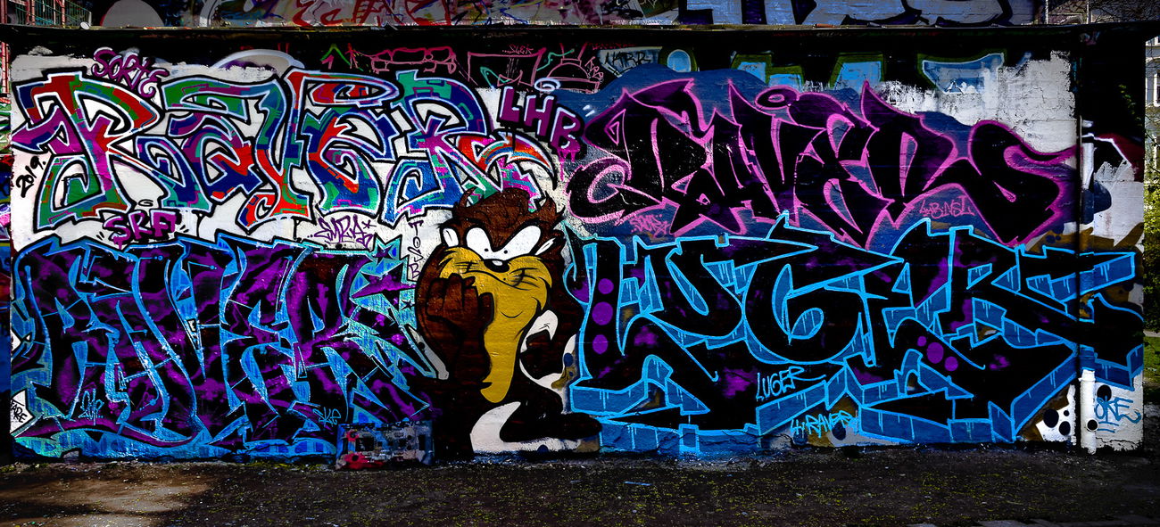 Graffiti Wall - Photo by pilotpirx - hamburg, germany, urban