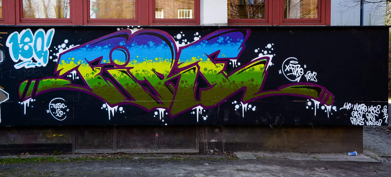 Graffiti Wall - Photo by pilotpirx - fire, hamburg, germany