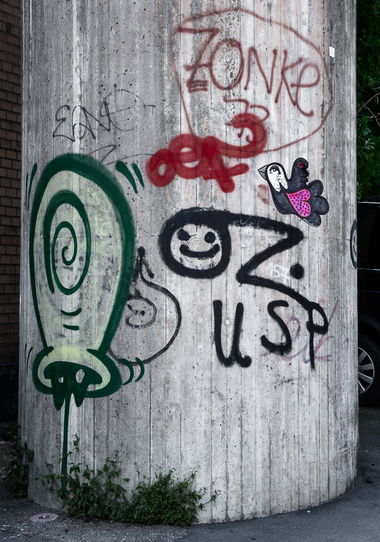 Graffiti Street Art - Photo by pilotpirx - ripOZ, OZ, king