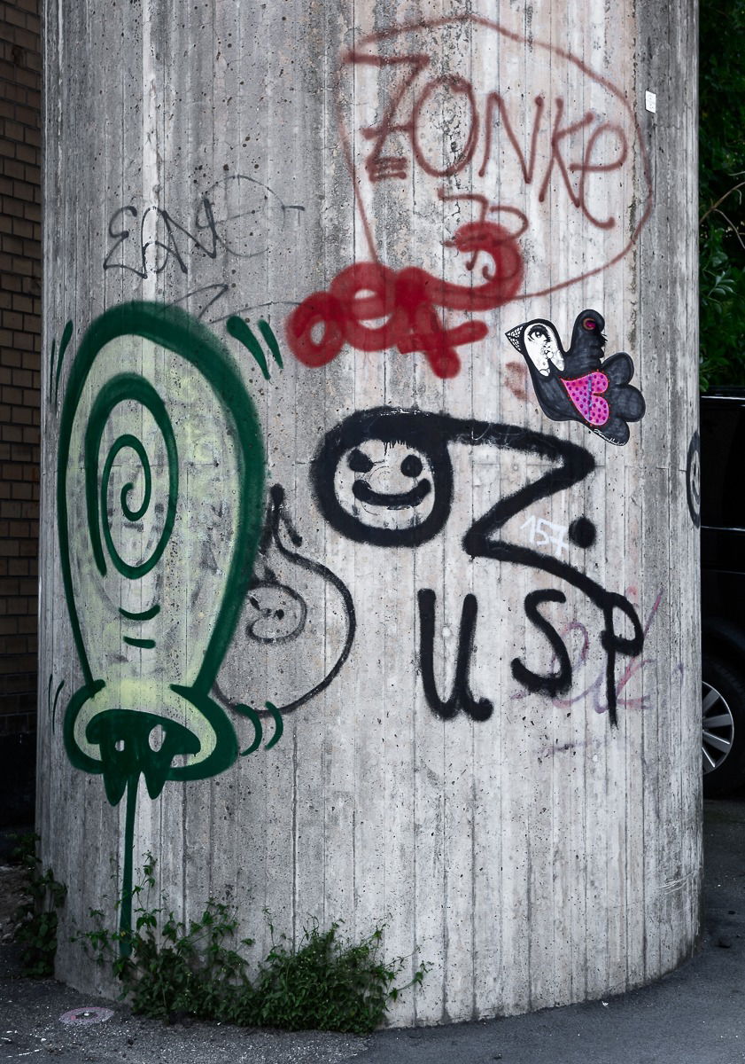 Graffiti Street Art - Photo by pilotpirx - ripOZ, OZ, king