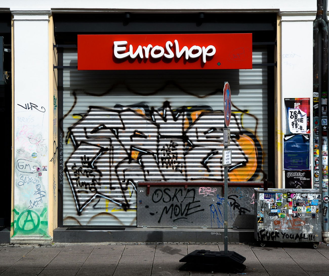 Graffiti Bombing - Photo by pilotpirx - seiz, seis, hamburg (2017)