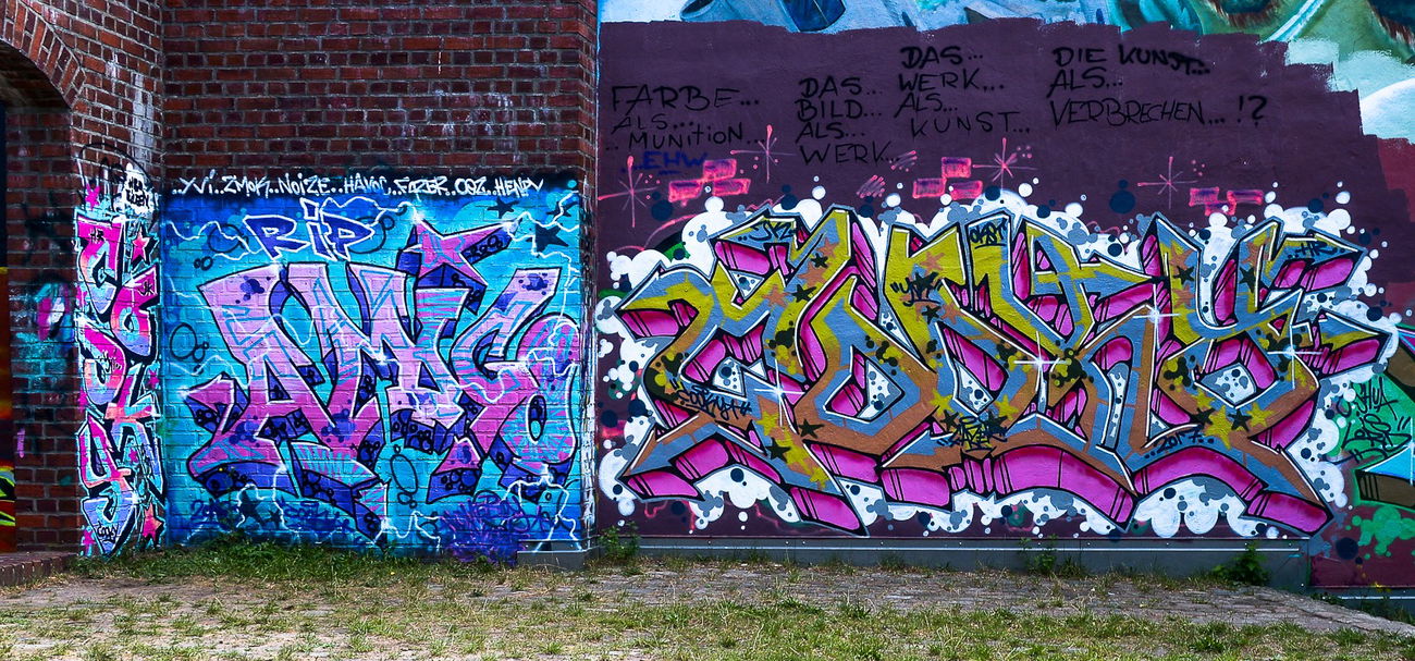Graffiti Wall - Photo by pilotpirx - hamburg, germany, urban