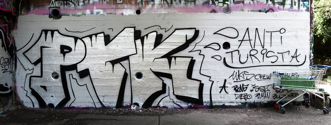 Graffiti Bombing - Photo by pilotpirx - hamburg, germany, urban (2017)