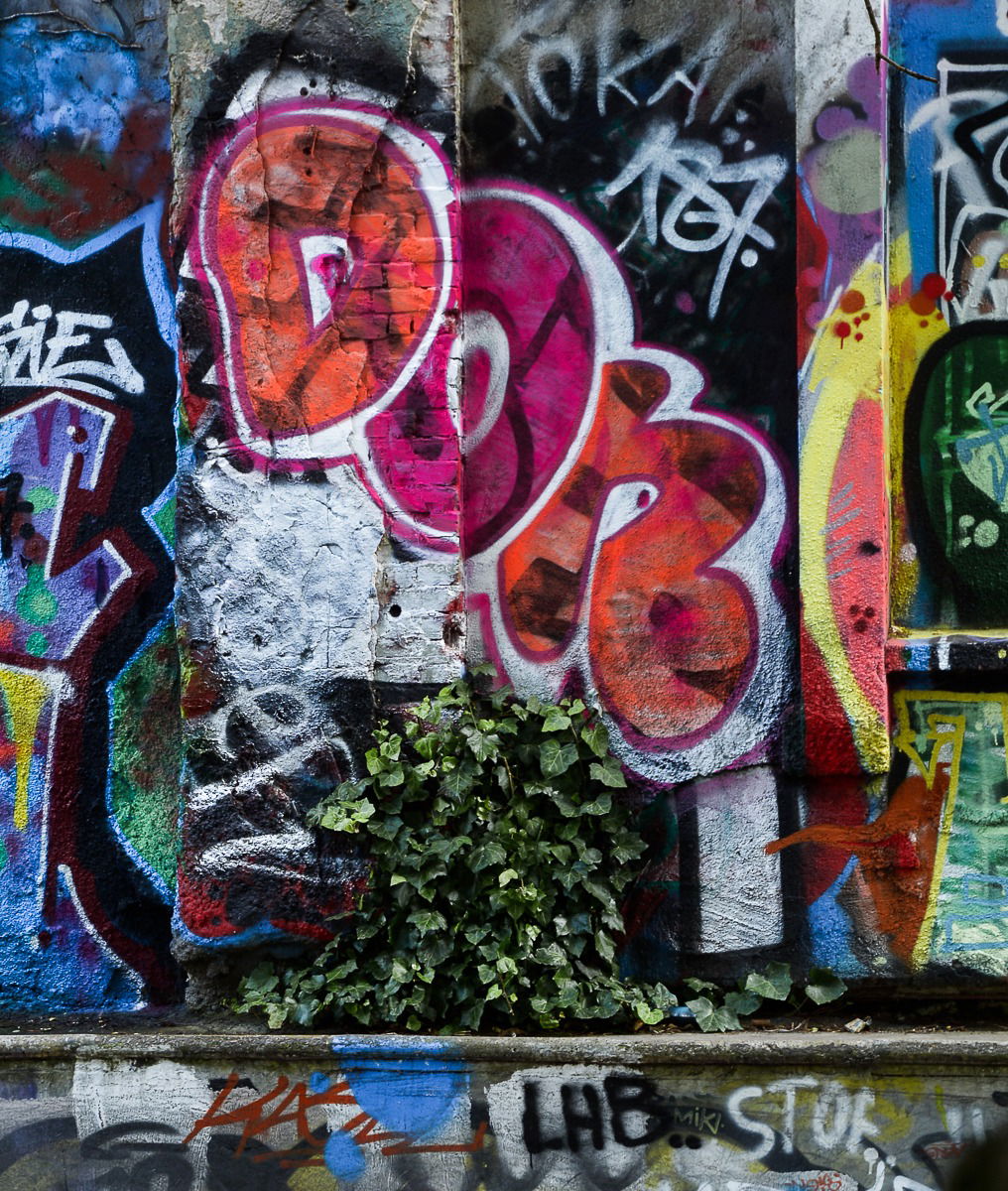 Graffiti Bombing - Photo by pilotpirx - hamburg, germany, urban