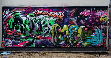 Graffiti Wall - Photo by pilotpirx - bobbyanalog, bobby, analog