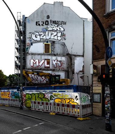 Graffiti Bombing - Photo by pilotpirx - hamburg, germany, urban
